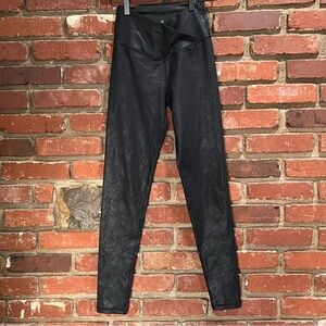 Offline by Aerie‎ faux leather black leggings cross waistband size small long